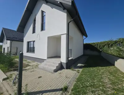 CASĂ DE ÎNCHIRIAT ÎN BUCIUM | 4 CAMERE | 100 MP UTIL | TEREN 254 MP