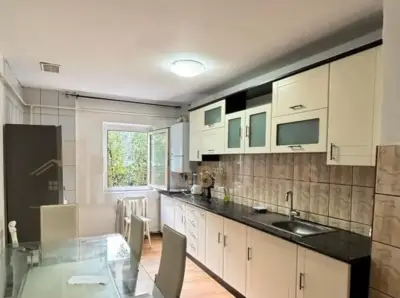 Apartament 3 camere, decomandat, 2 bai,parter,64m2,83000 e