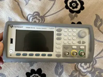 Generator de semnal Keysight 
