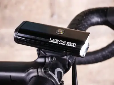 Far LED Lezyne Micro Pro 800XL Trotineta bicicletă iluminare puternică reîncărcabil USB stare bună 